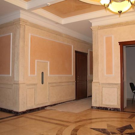 Apartment In Center Of Odessa エクステリア 写真